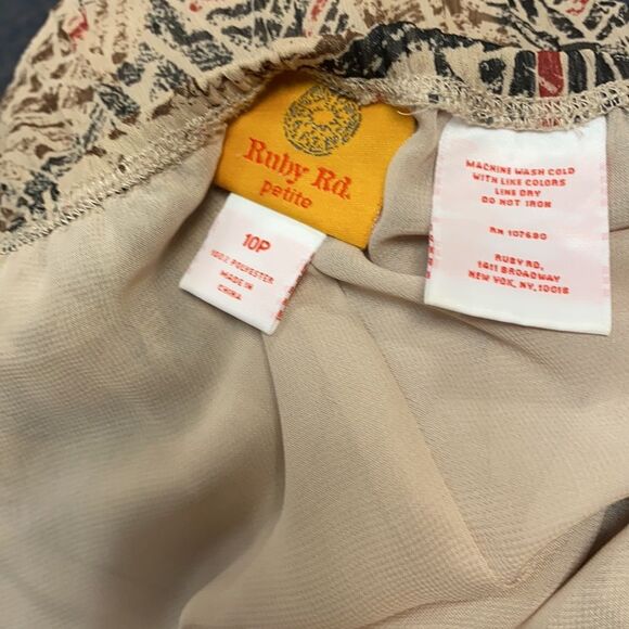 Ruby Rd. Petite Sheer Lined Skirt sz. 10 - Picture 4 of 4